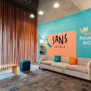 Sans Hotel Finest Medan